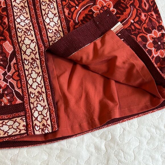 LOFT Pencil Skirt, Stained Glass Tapestry, Maroon Red, SIZE 6 - Picture 7 of 9